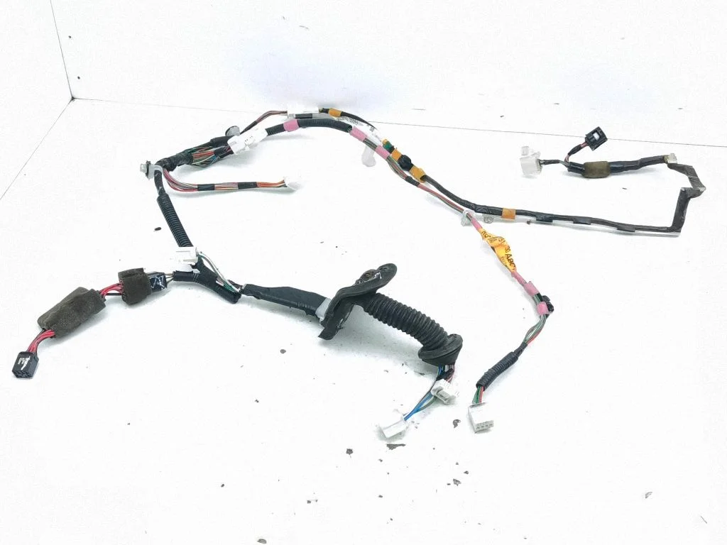 Esiukse juhtmestik – Lexus GS 300 350 430 450H (2005-2012)
