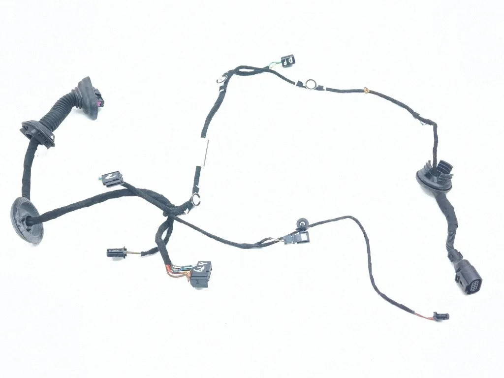 Esiukse juhtmestik 4L0971029A