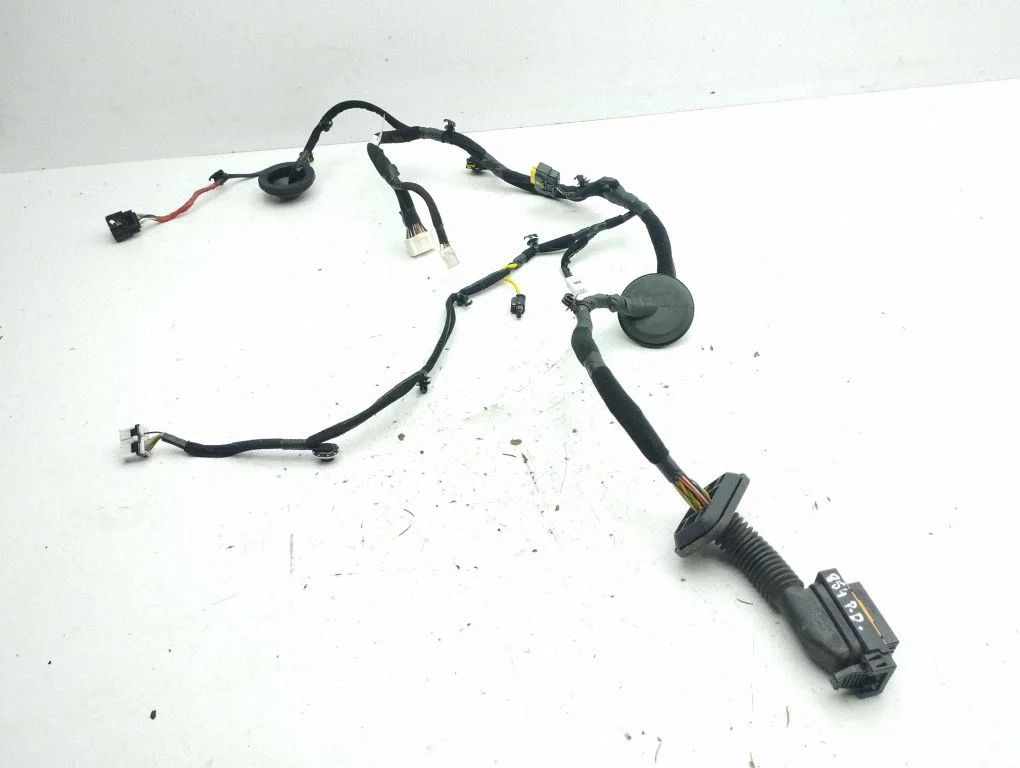 Esiukse juhtmestik 91600J7360