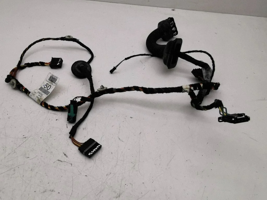 Priekšējo durvju vadu instalācija – Mercedes-Benz ML klase W164 (2005-2011)