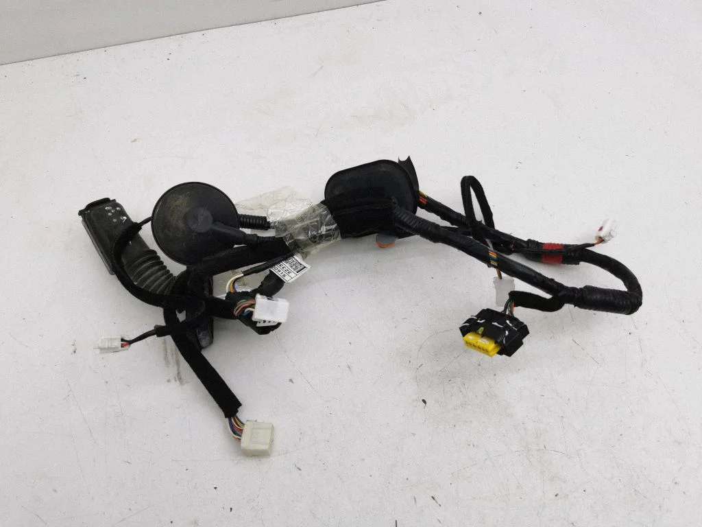 Esiukse juhtmestik 916003Z330