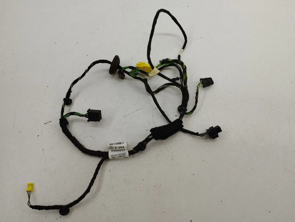 Priekšējo durvju vadu instalācija A2044400605