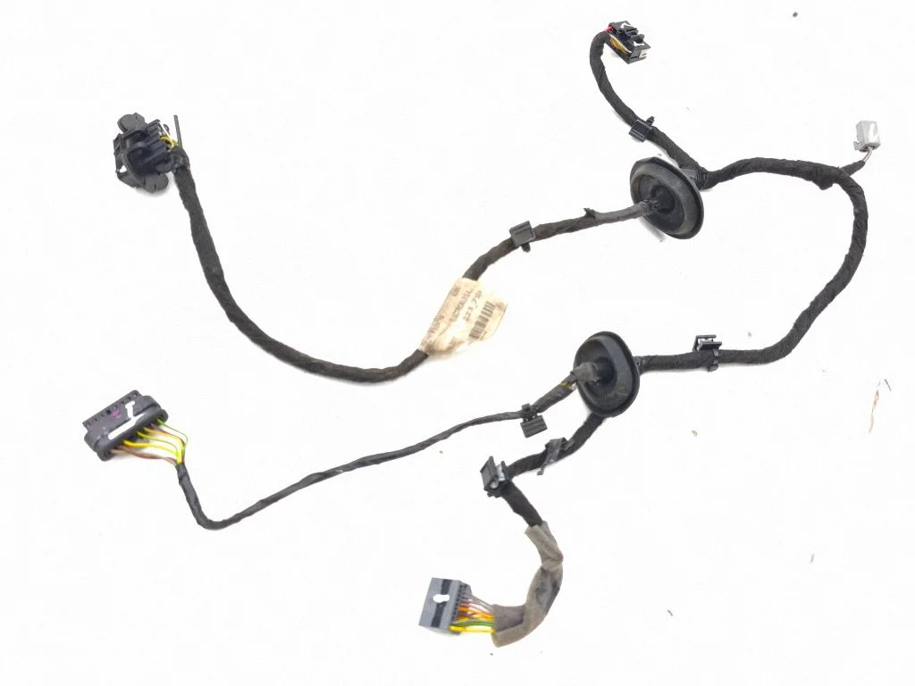 Rear door wiring loom – Volvo S90, V90 (2016-)