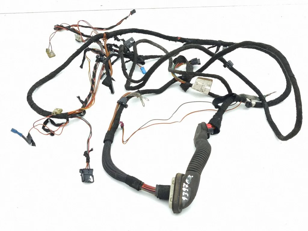 Rear door wiring loom A1644407805