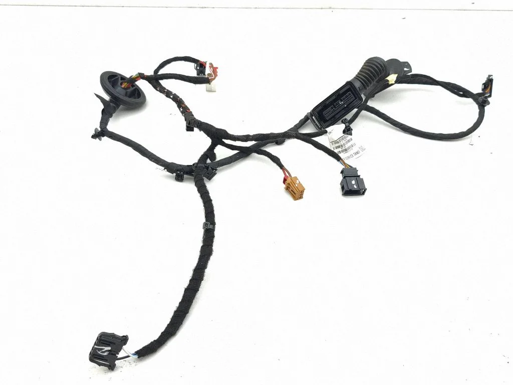 Tagaukse juhtmestik 3J0971693E