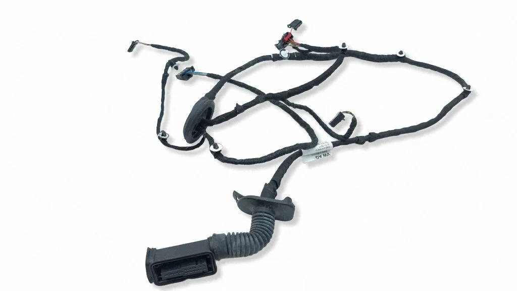 Aizmugurējo durvju vadu instalācija – Seat Ateca (2016-)