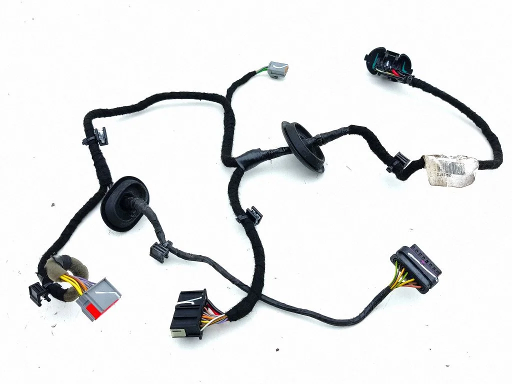Rear door wiring loom – Volvo S90, V90 (2016-)
