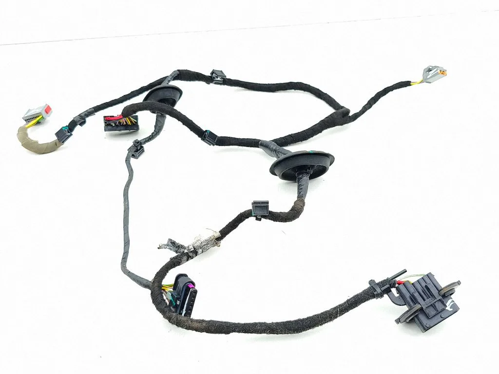 Rear door wiring loom – Volvo S90, V90 (2016-)
