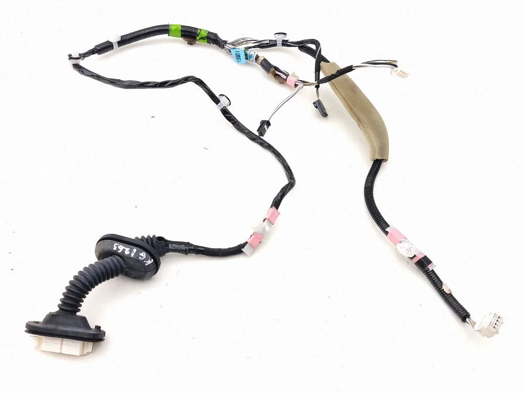 Rear door wiring loom – Toyota RAV 4 (XA50) (2018-)