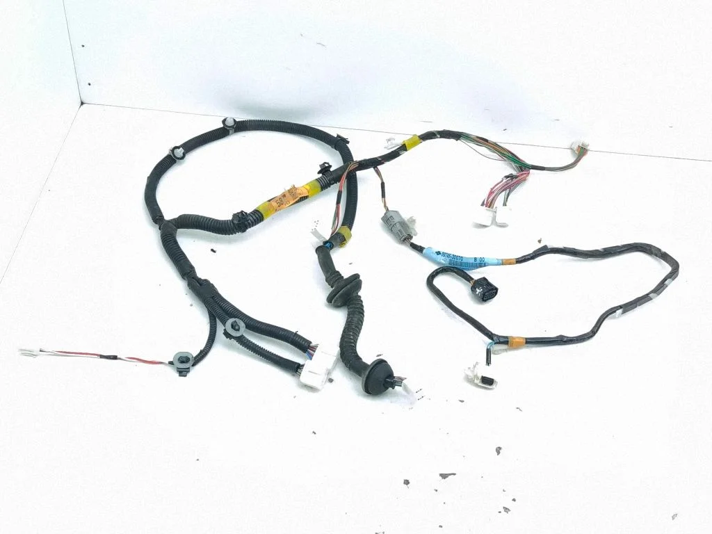 Rear door wiring loom 8215330580A