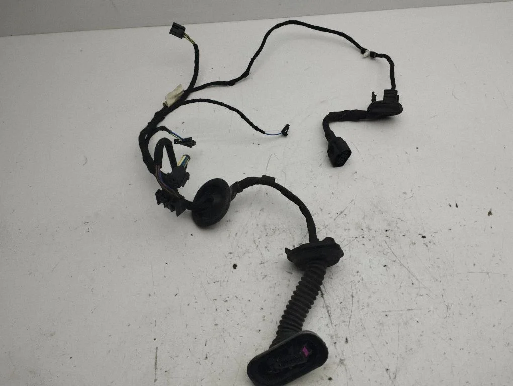 Tagaukse juhtmestik 4L0971687K