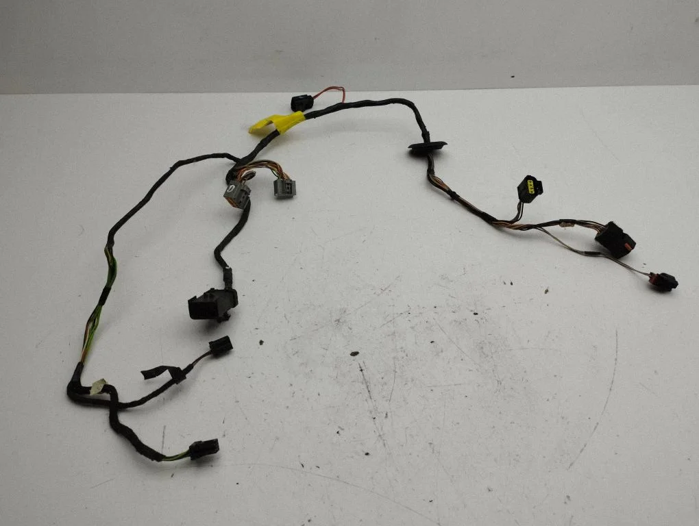Rear door wiring loom P68064514AB