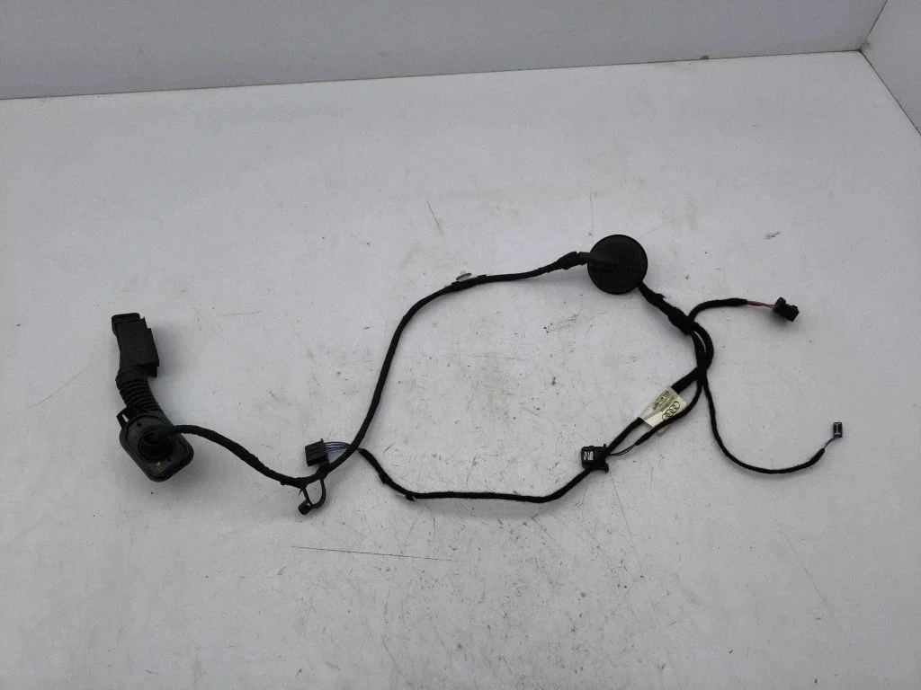 Rear door wiring loom 82G971687F