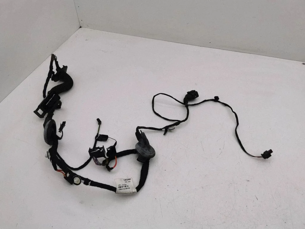 Rear door wiring loom 4G8971687