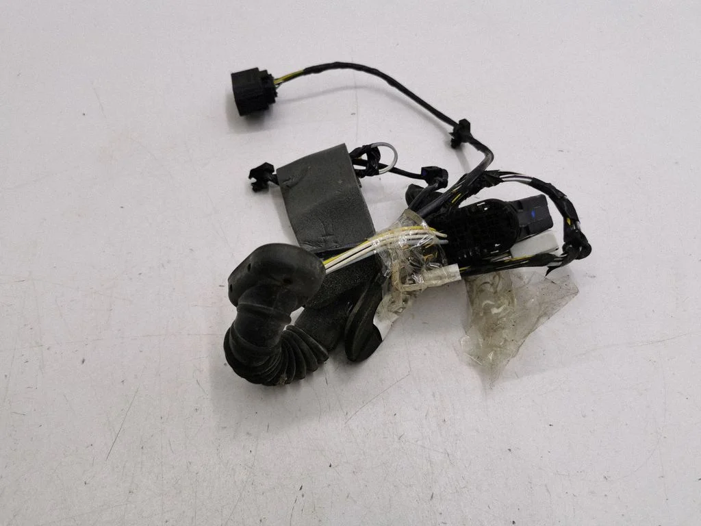Rear door wiring loom 3M5T14240