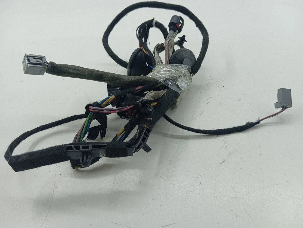 Rear door wiring loom D8688439003