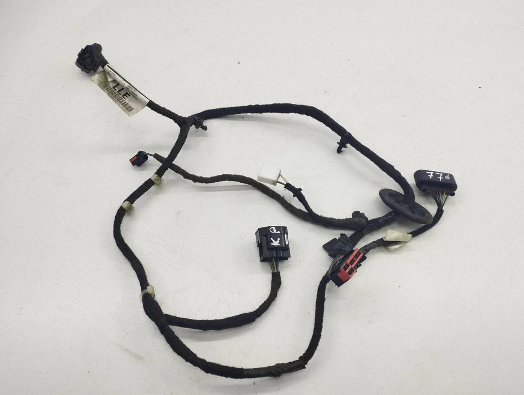 Rear door wiring loom AV6T14240LLE