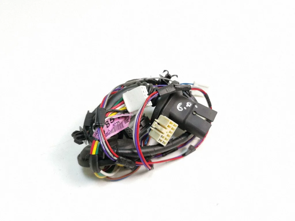 Tagaukse juhtmestik 8512B300