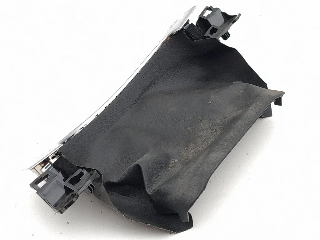 Steering wheel column trim 4G2858357