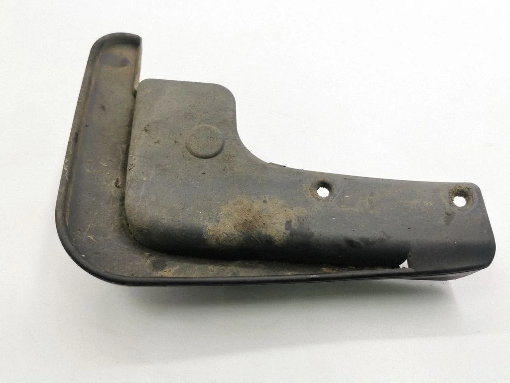 Front mudguard – left