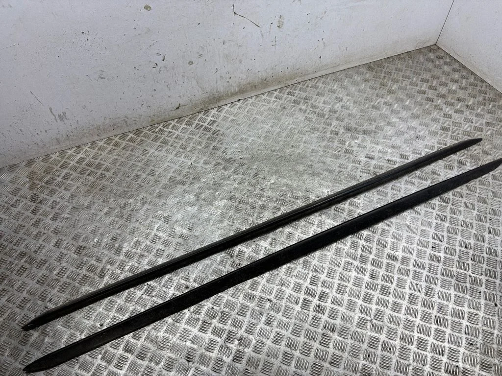 Sill 8W0853932