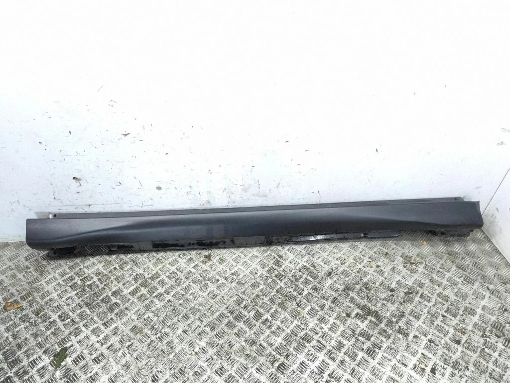 Sill – left