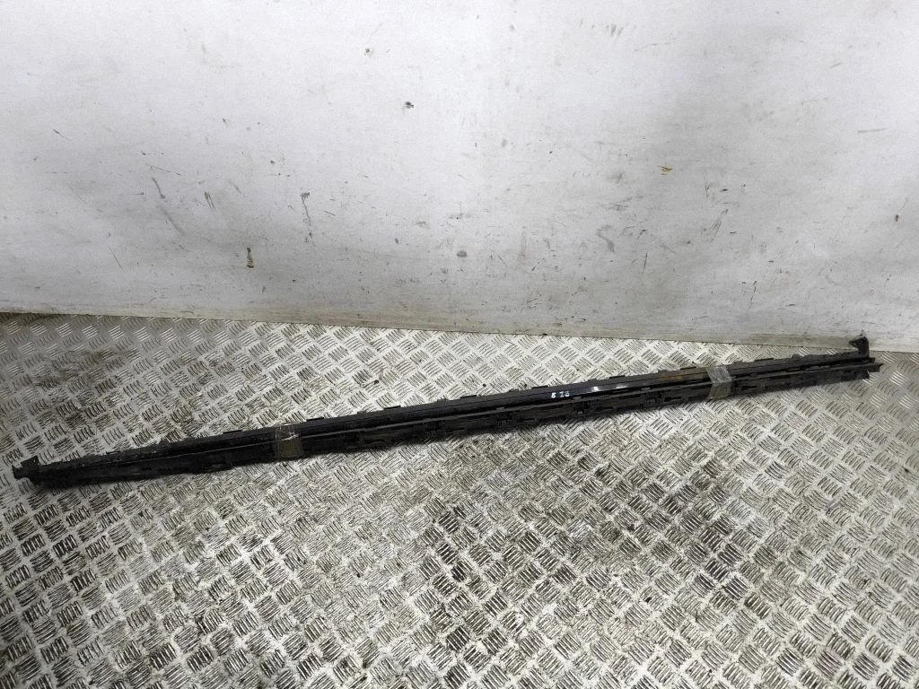 Sill 5H0853287A