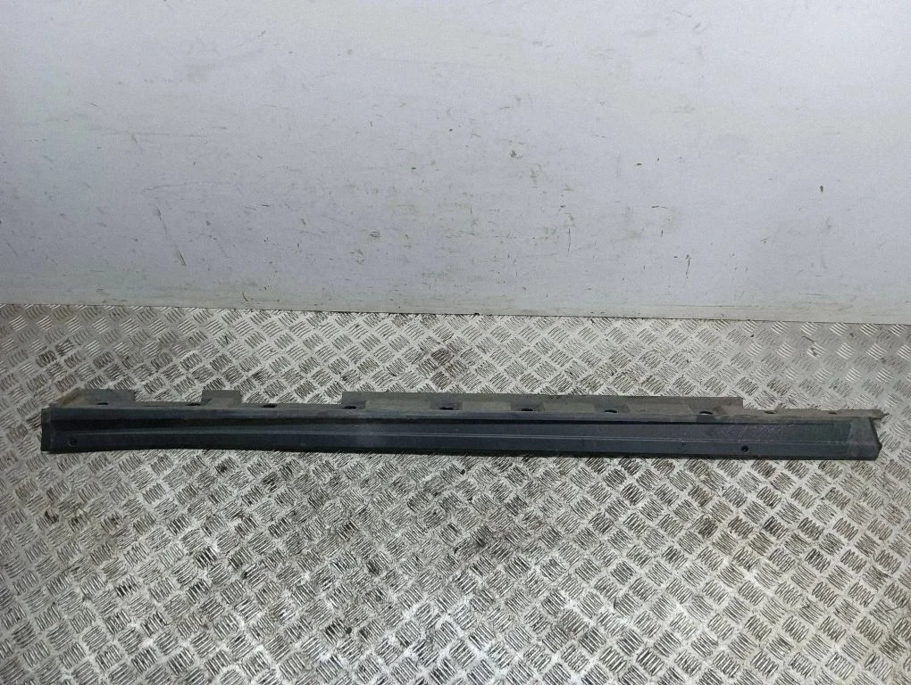 Sill – Toyota RAV 4 (XA50) (2018-)