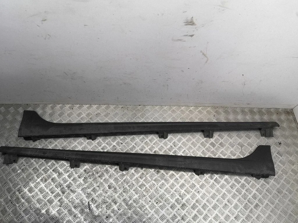Sill 6F9853851