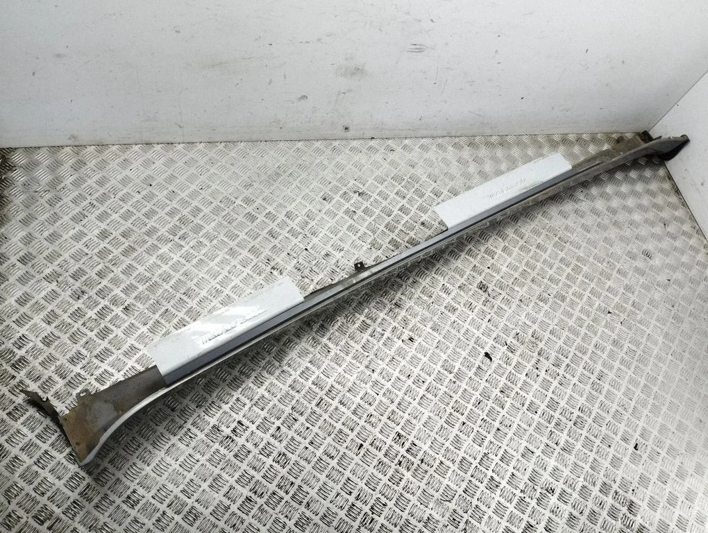 Sill 66518300