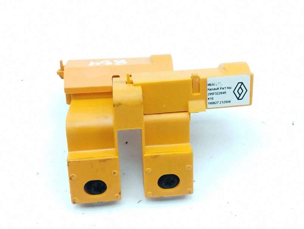 Plusa vadu savienojuma mezgls 295F32294R