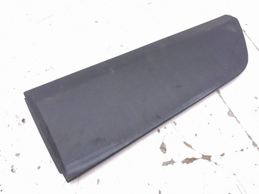 Tagaukse liist (mold) 86733AT000