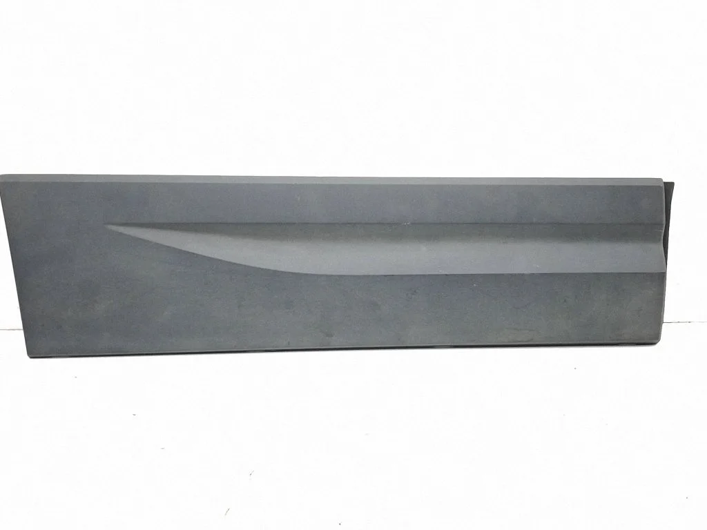 Rear door trim (molding) 575854950D