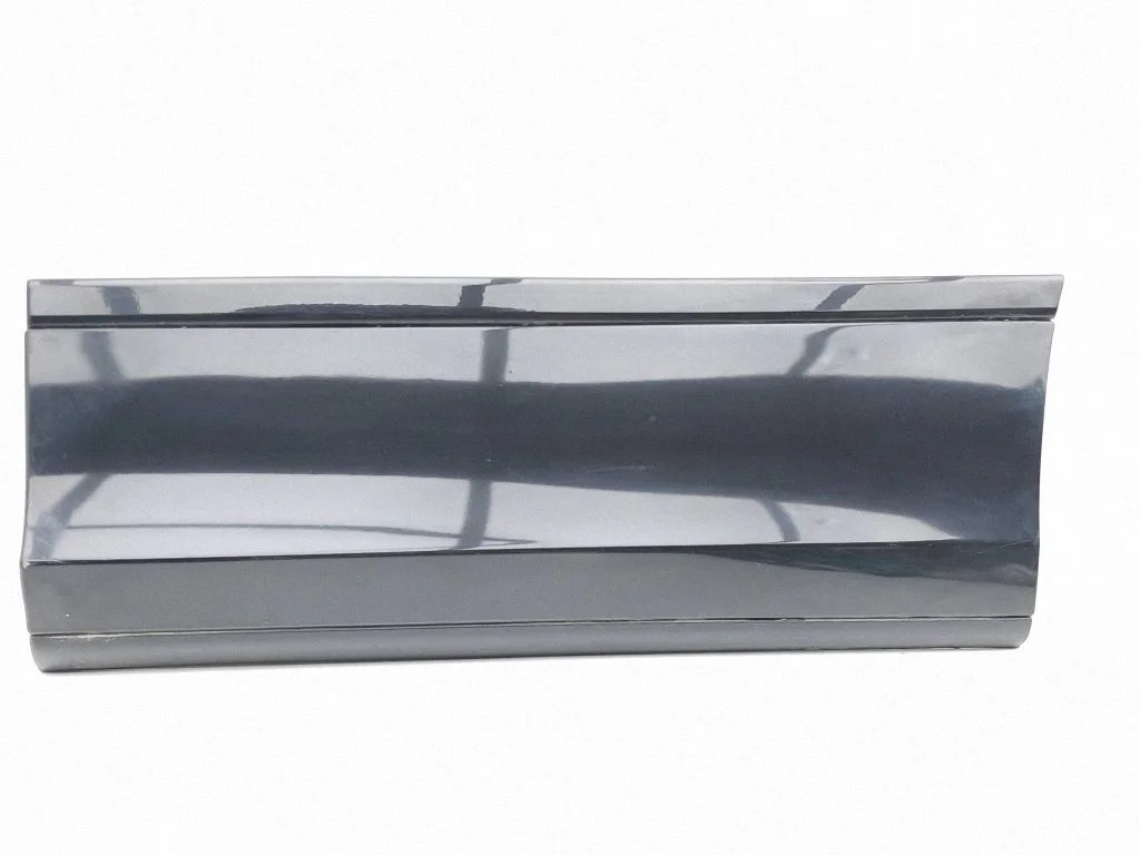 Rear door trim (molding) GB1BW024070
