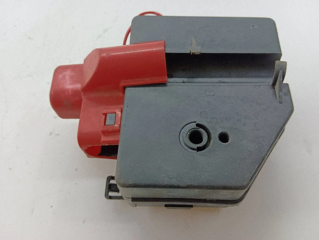 Plusa vadu savienojuma mezgls A1645400050