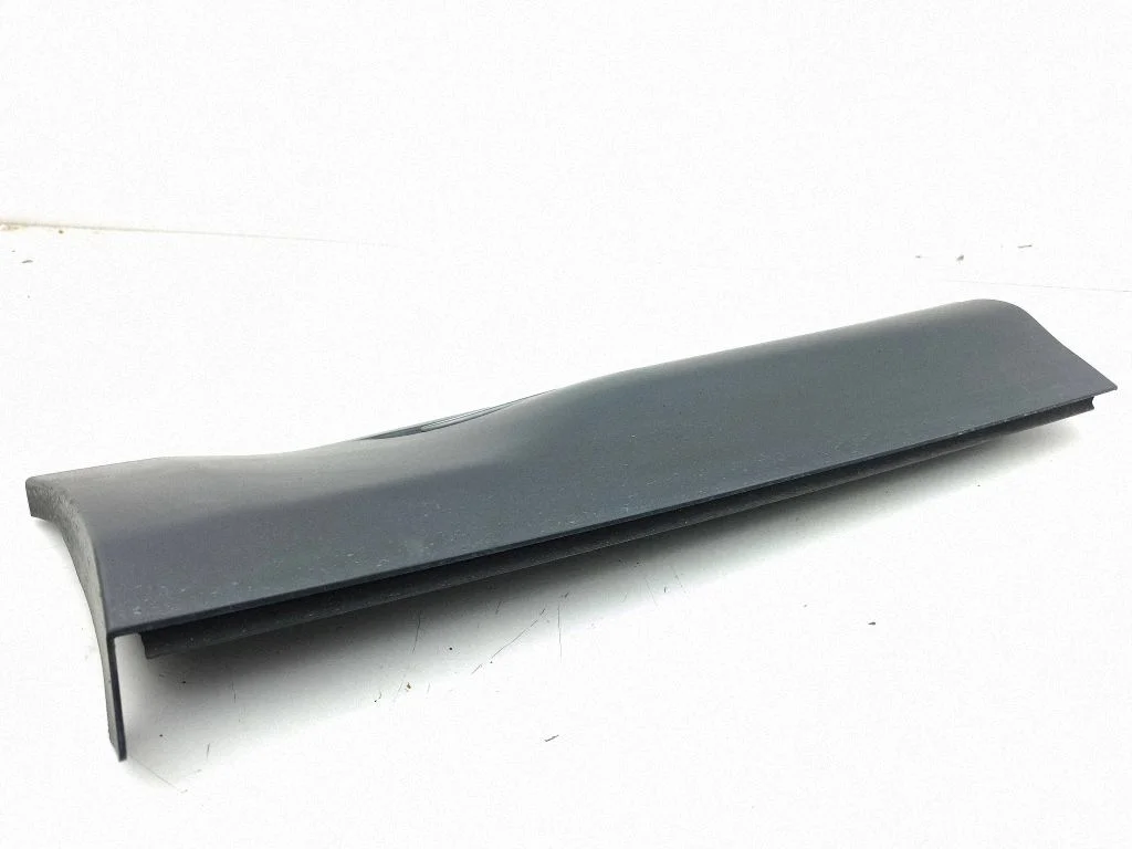 Rear door trim (molding) – Land Rover Evoque I (2011-2018)