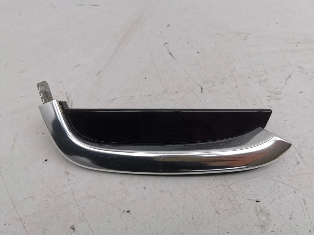 Rear door trim (molding) – Maserati Ghibli (2013-)