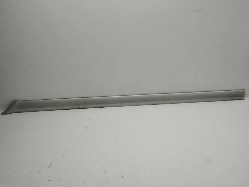 Listwa drzwi tylnych – Mercedes-Benz Vito Viano W639 (2003-2014)