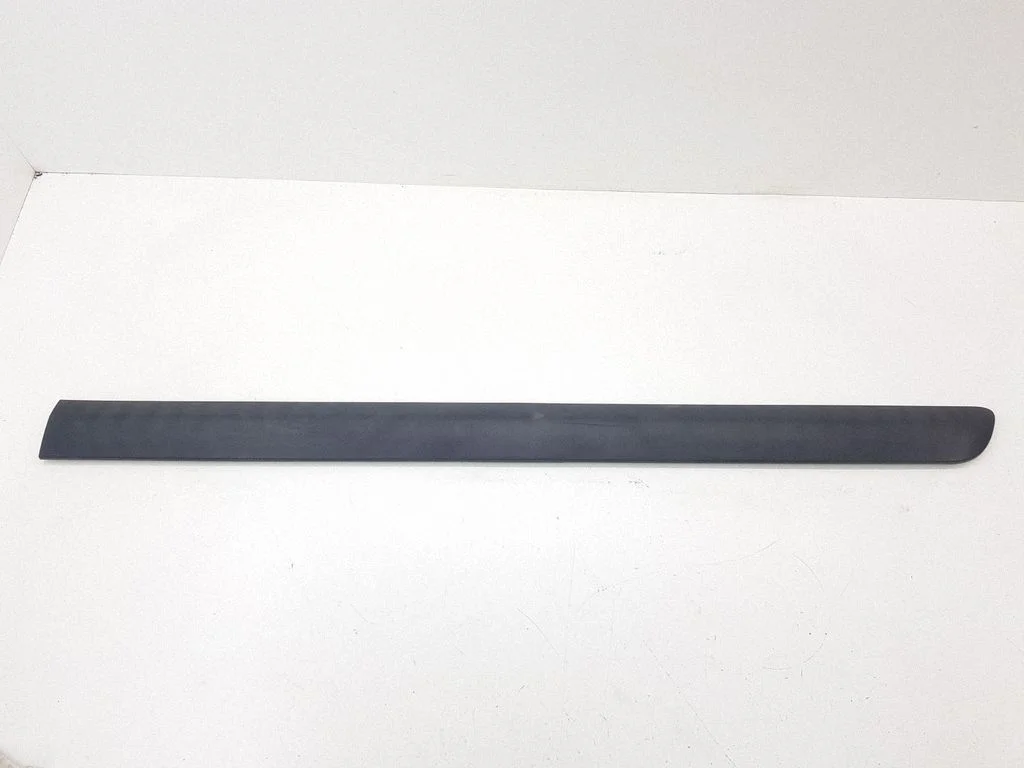 Rear door trim (molding) 1484089077