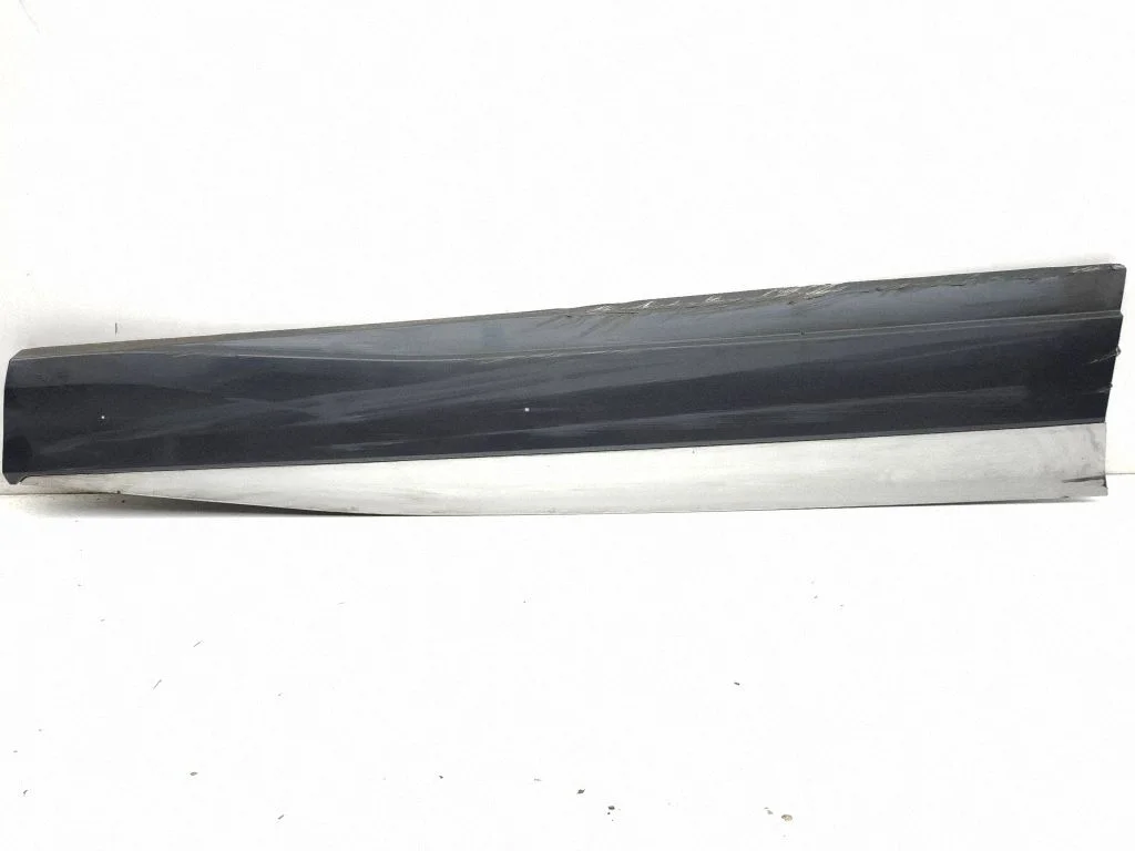 Priekšējo durvju apdare (molings) 89A853960B