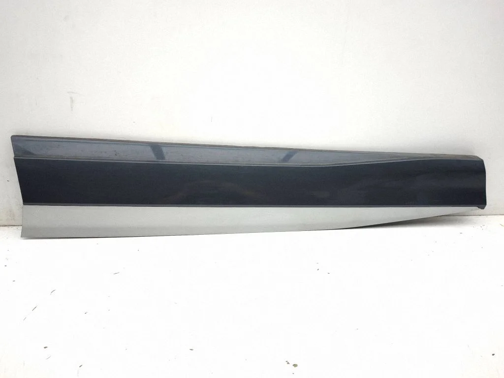 Priekšējo durvju apdare (molings) 89A853959B