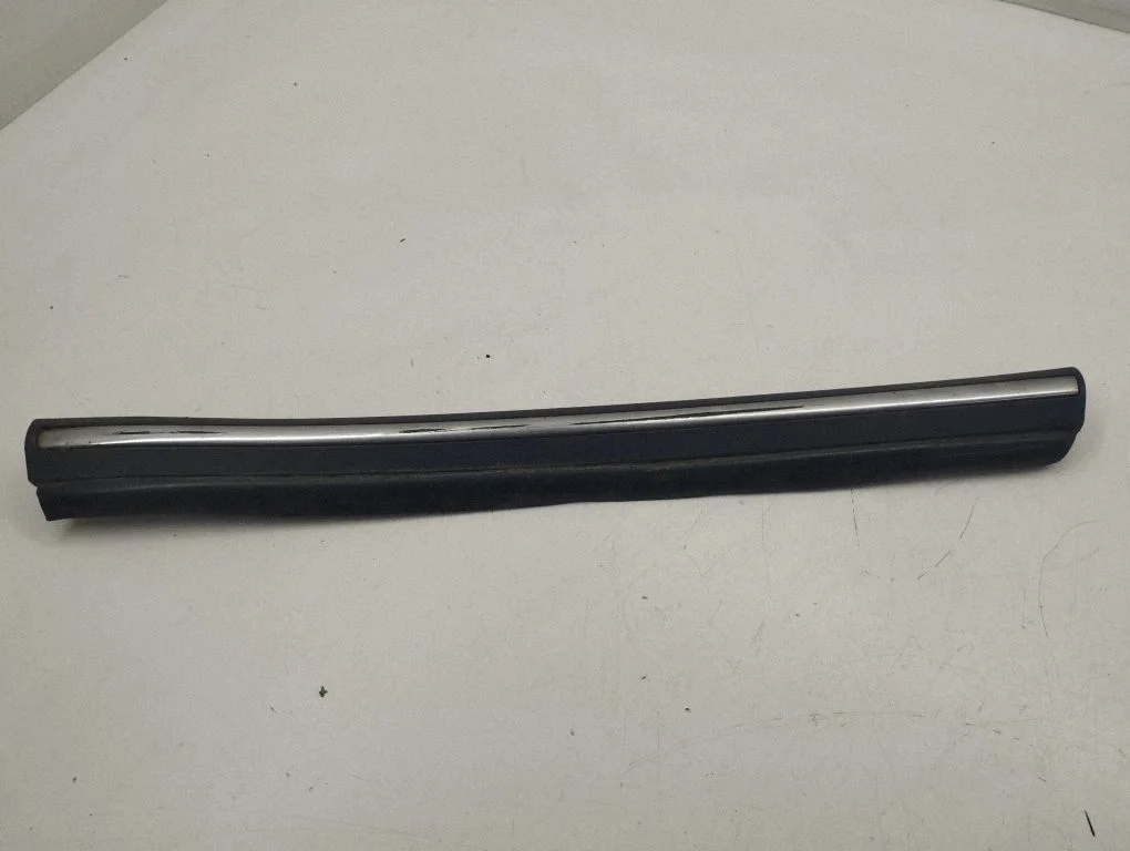 Rear door trim (molding) 82870CG000