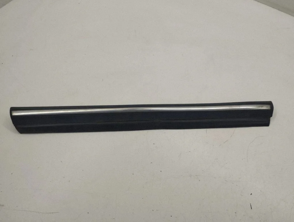 Rear door trim (molding) 82871CG000