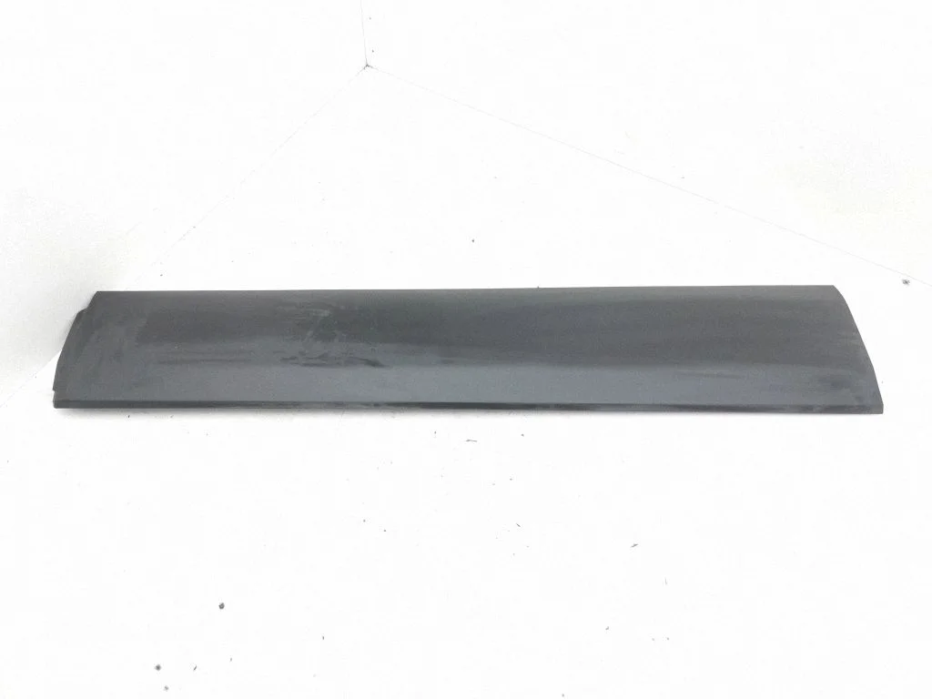 Listwa drzwi przednich DFR551RA1