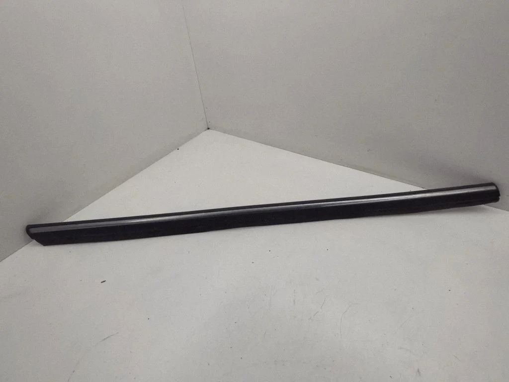 Front door trim (molding) 80871CG000