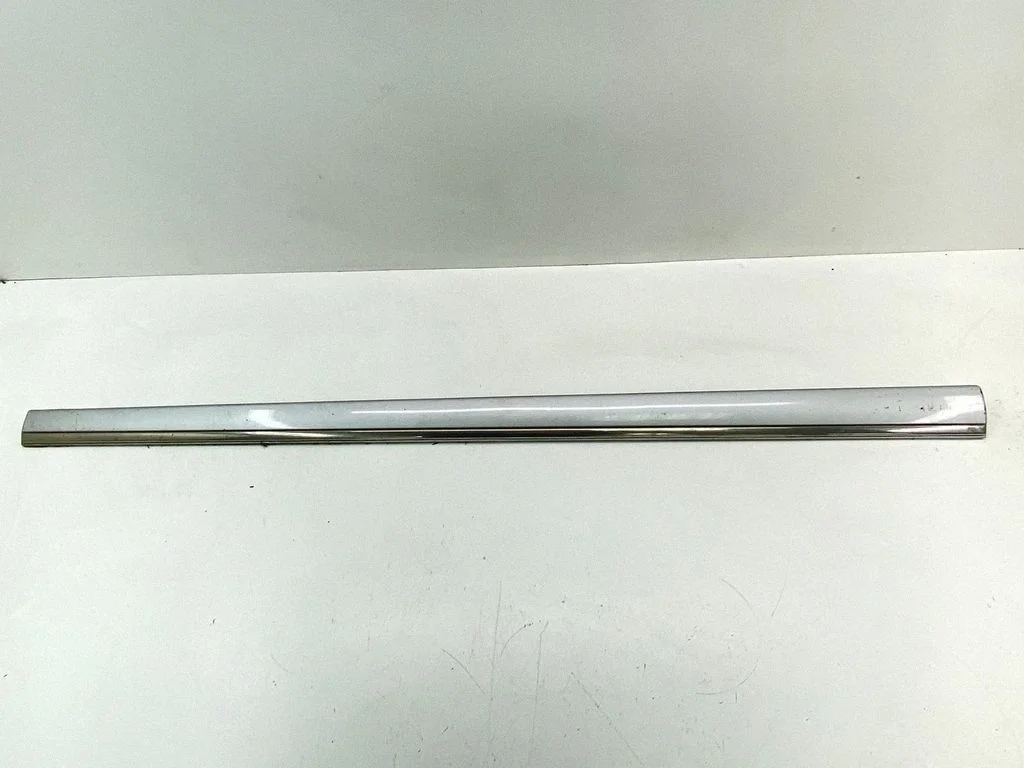 Front door trim (molding) – Mercedes-Benz S-Class W220 (1998-2006)