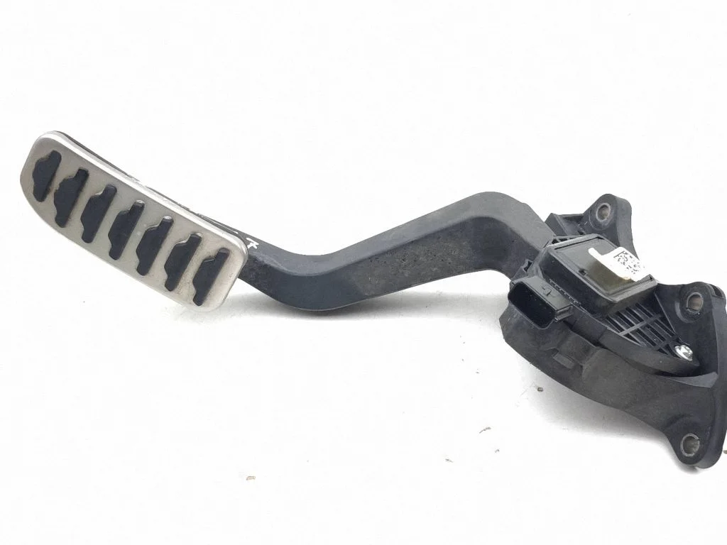 Gaasipedaal GK7M9F836DB