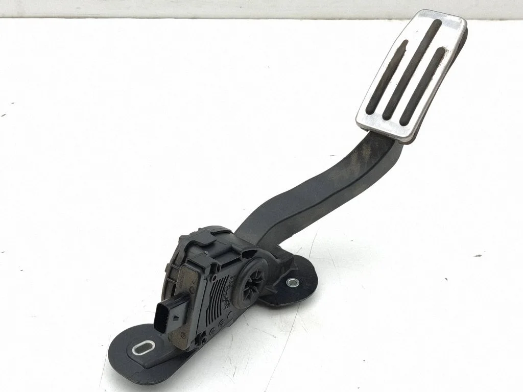 Accelerator throttle pedal BE5C9F836AA