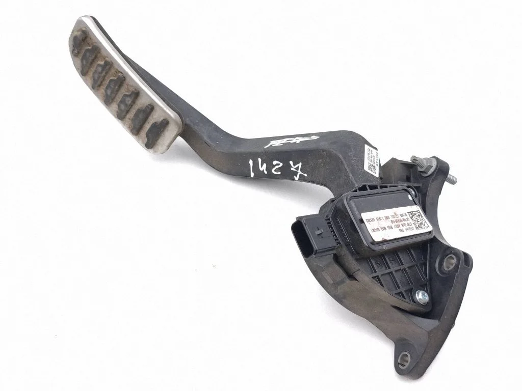 Gaasipedaal GK7M9F836DB