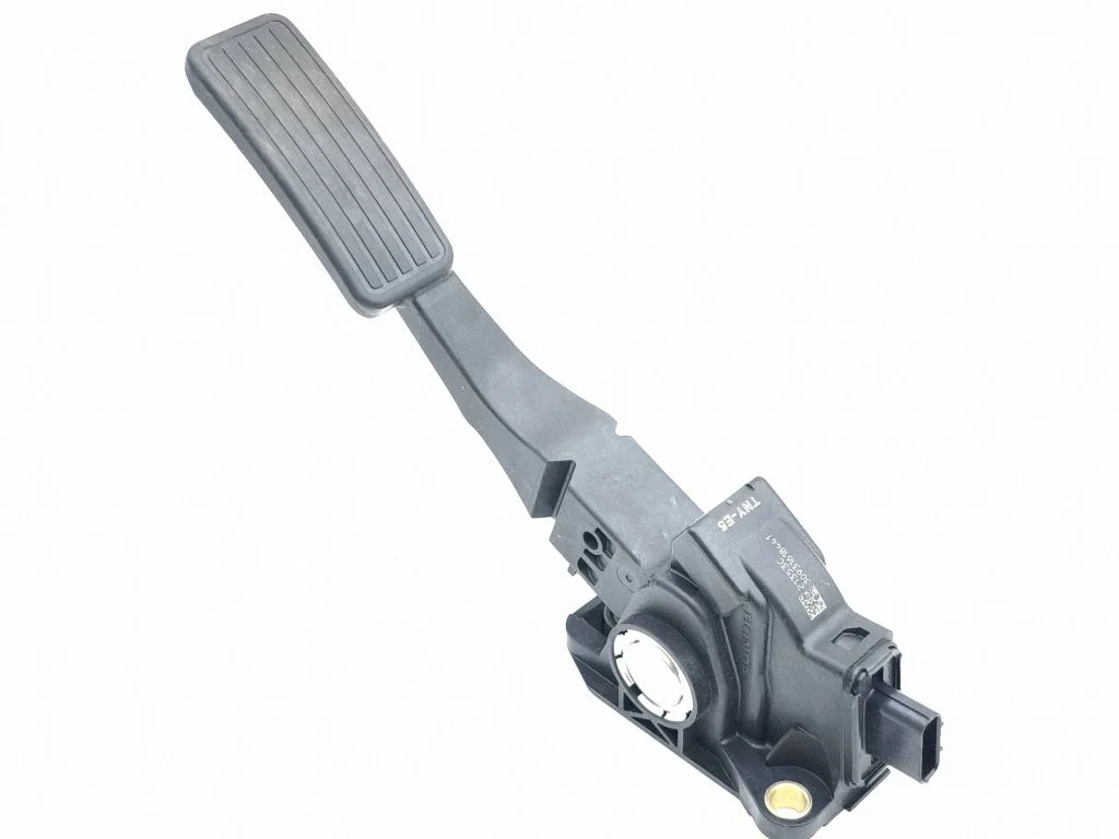Accelerator throttle pedal 21353C